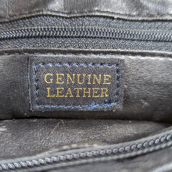 Vintage Pebbled Leather 1980s Crossbody Crocodile Embossed Leather Trim Clutch - Picture 9 of 10